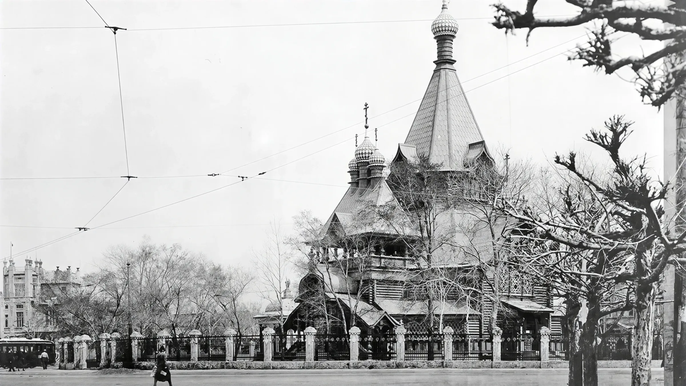 The Pealing Bells of Russian Harbin